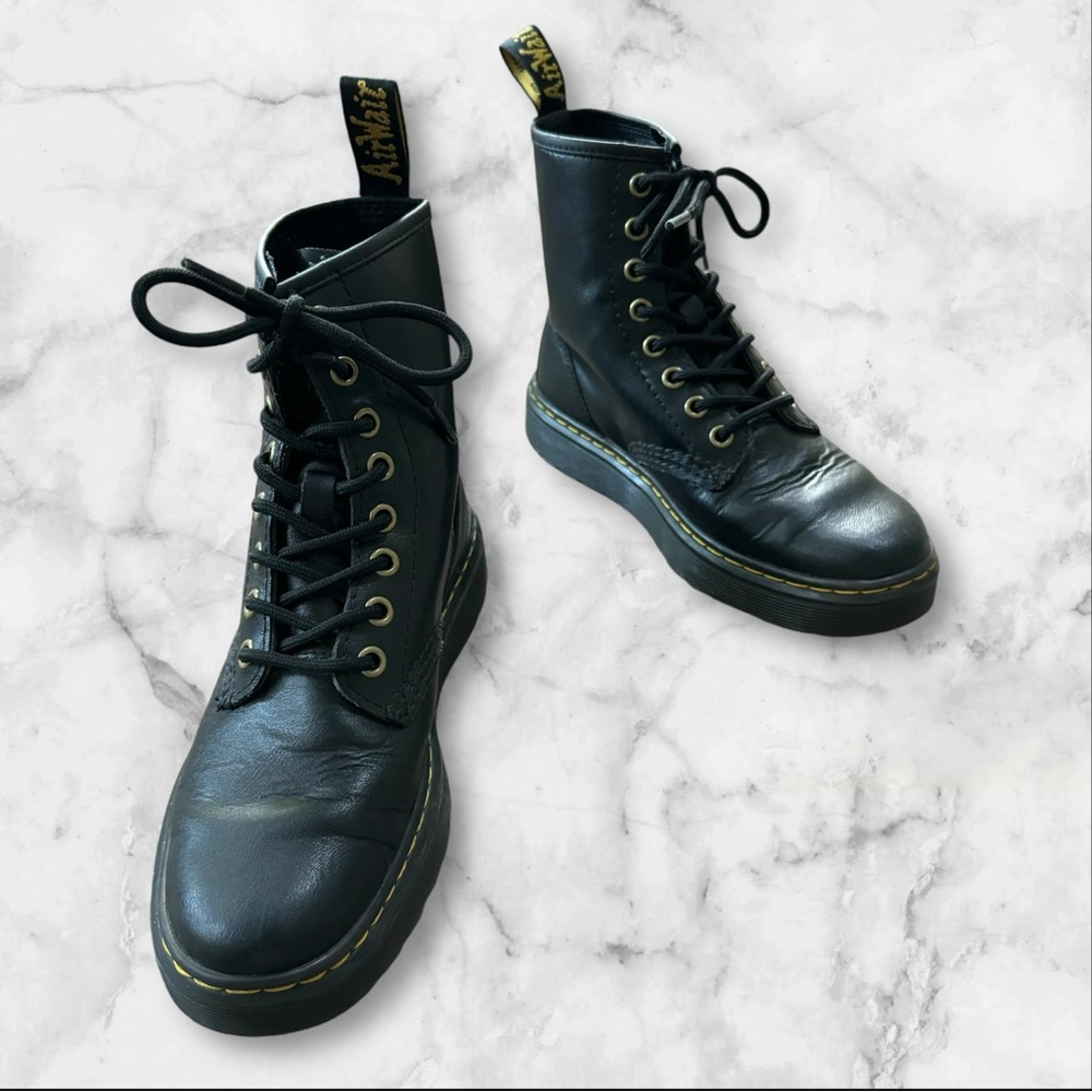 EUC Dr Martens Boots Zavala AW004 Black Combat Lace‎ Up Shoes Womens 5 Mens 4